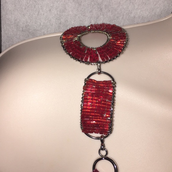 Cold shoulder - Picture 3 of 4